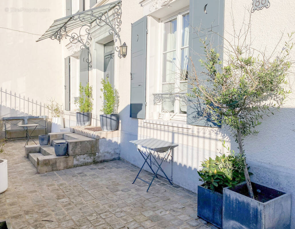 Maison à FONTAINEBLEAU
