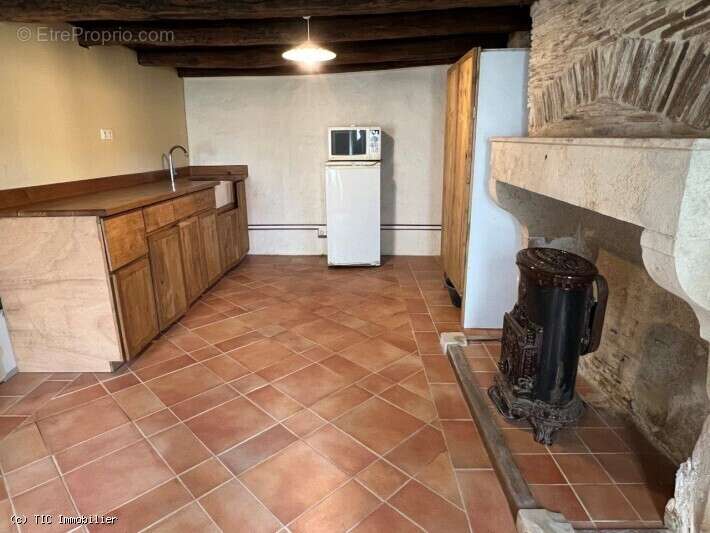 Maison à CELLEFROUIN