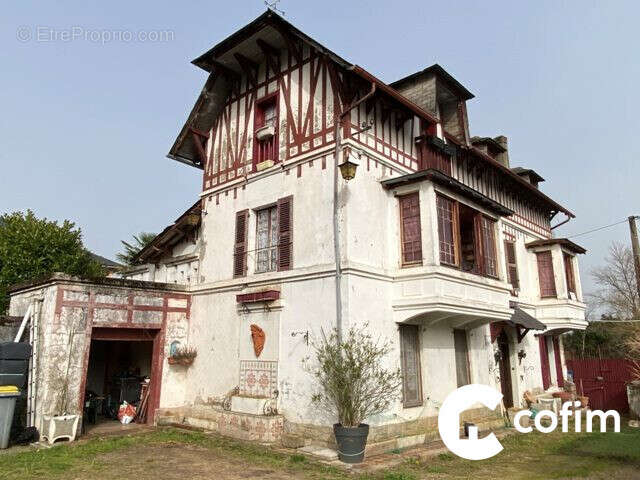 Maison à NAY