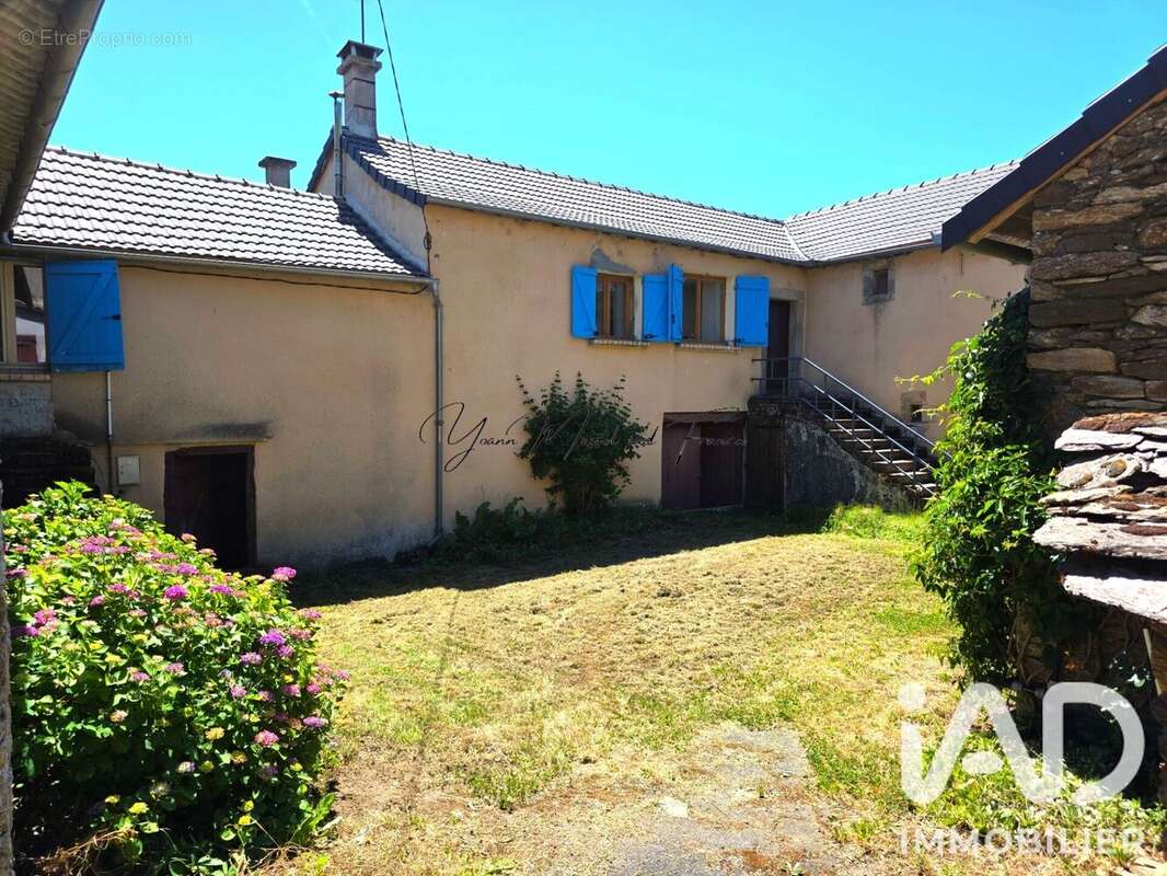 Maison 91 m² à Alrance  - photo 2