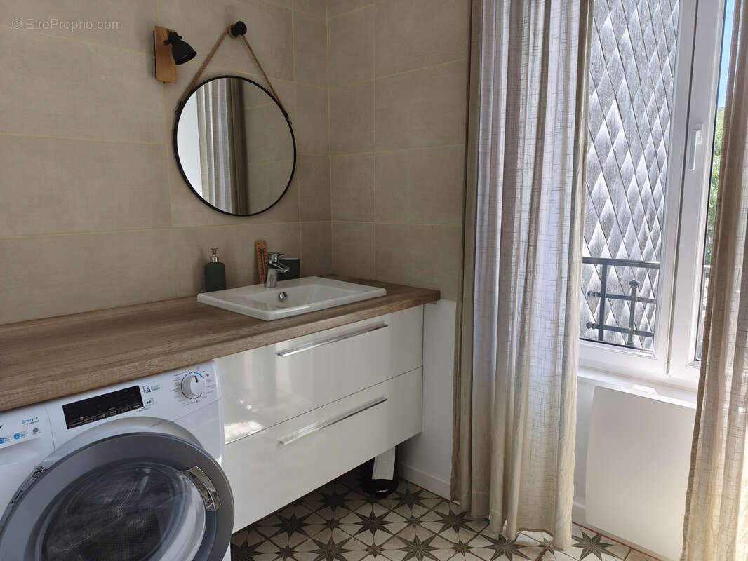 Splendide T2 de 49 m2 entièrement rénové et bien situé - photo 13
