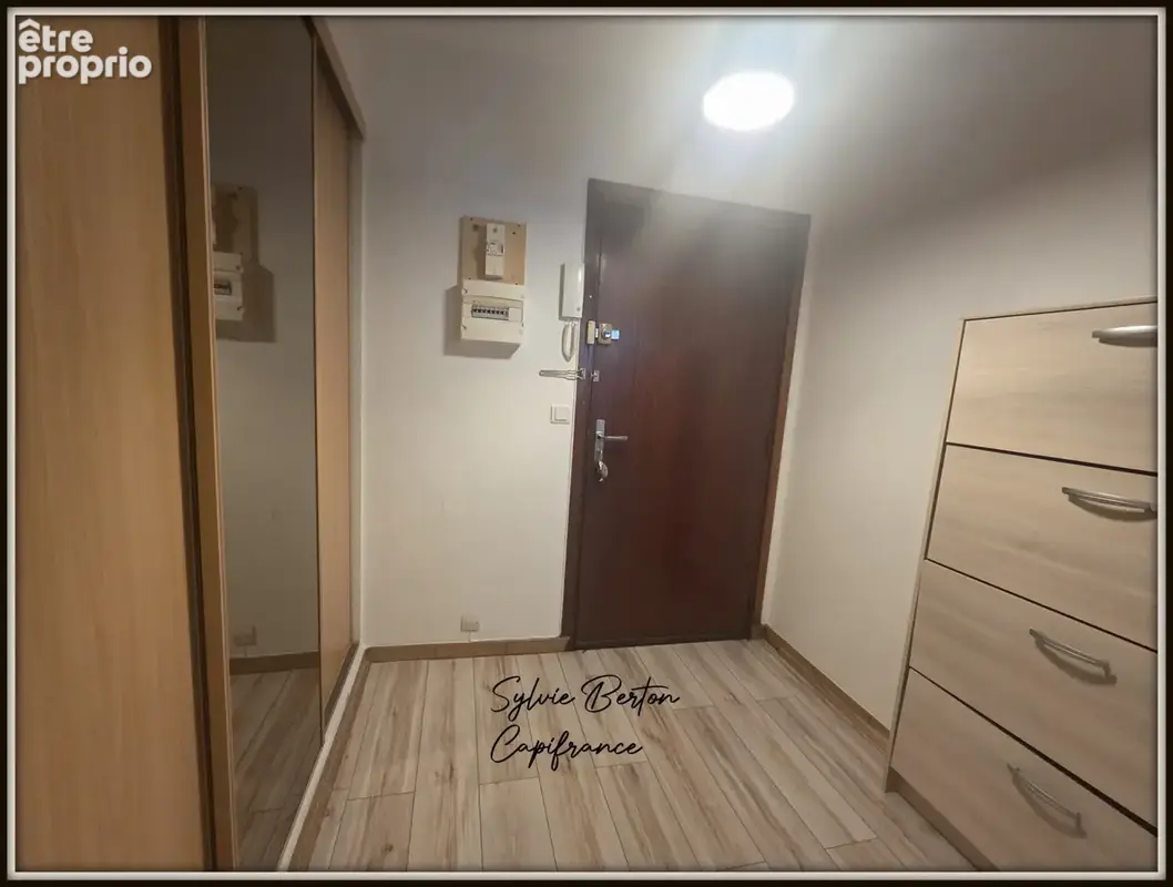 VAUJOURS Studio - 34 m2 avec balcon et place de parking - photo 7