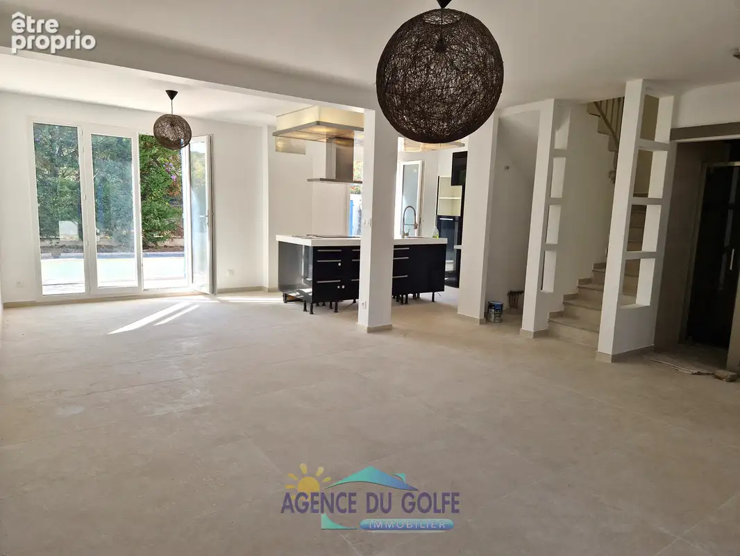 Villa T 4 avec beau jardin et piscine - photo 4