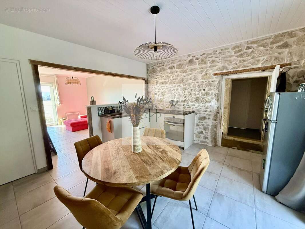 Maison à LA BATIE-ROLLAND