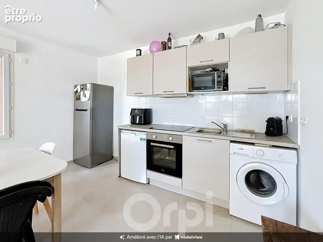 À VENDRE — Idéal investisseur : Grand studio récent de 37,5 m² avec extérieur et parking (Fréjus - Secteur Caïs) - photo 6