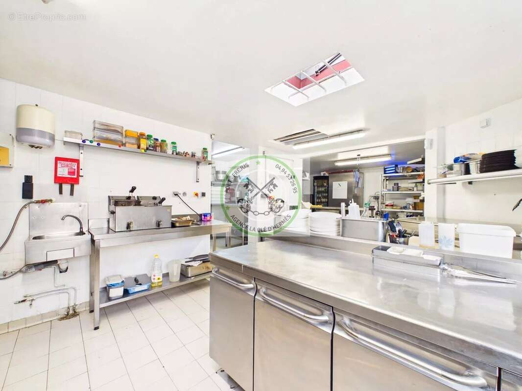 Commerce à SAINT-RAPHAEL