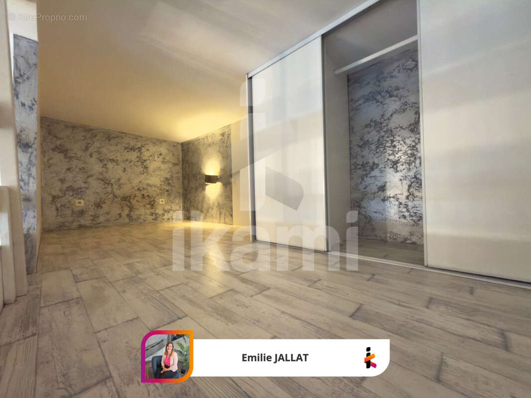 Appartement à FONTAINE