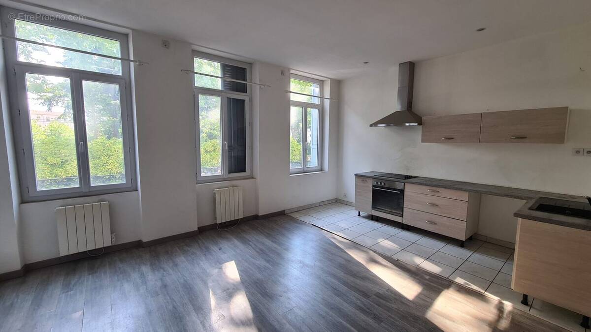 Appartement à SAINT-ETIENNE