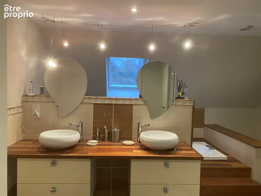 Magnifique propriété de 241 m2 8 Pièces bâti sur un terrain de 2660 m2 - photo 9