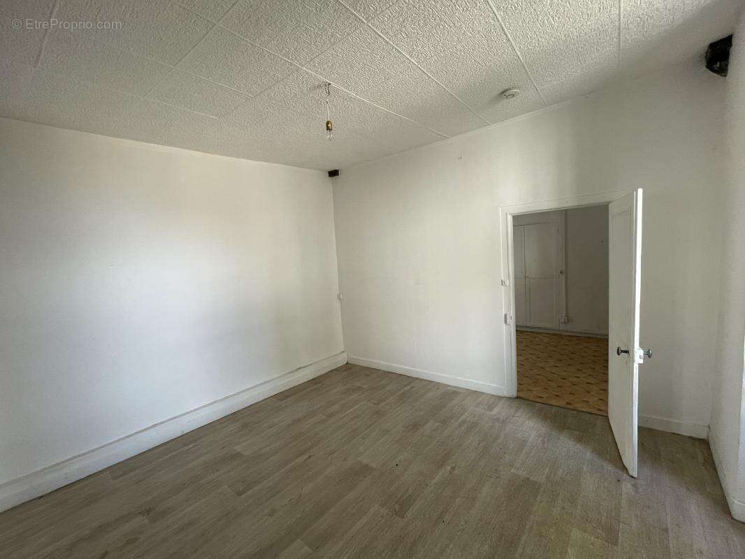 Appartement à ANGERVILLE