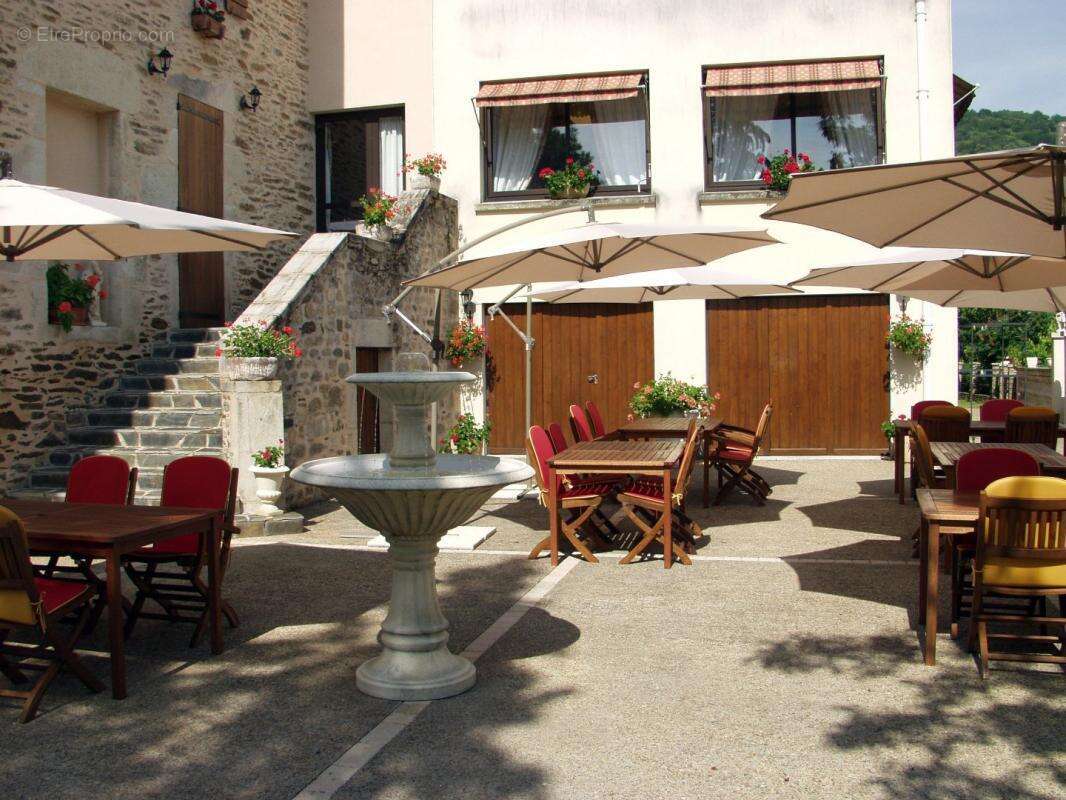 Appartement à LATOUILLE-LENTILLAC