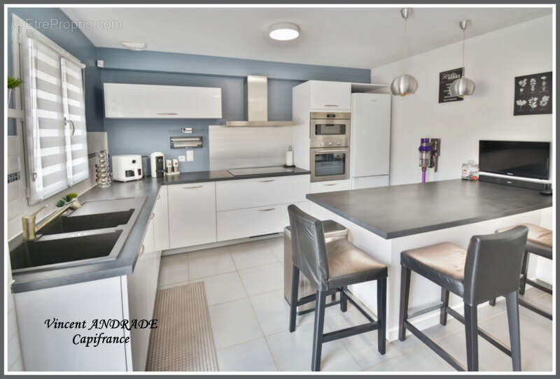 Maison à BRIERES-LES-SCELLES