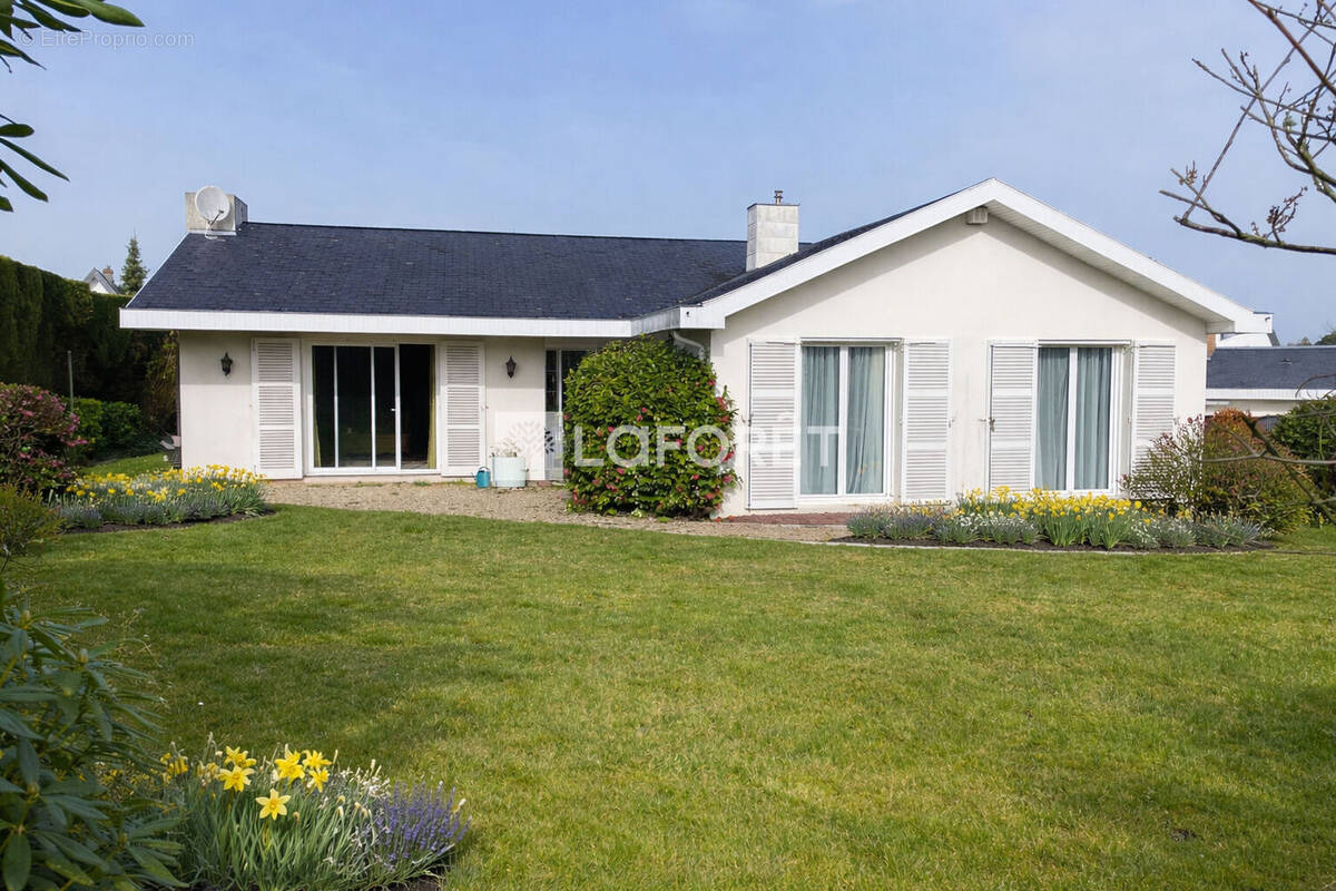 Maison à FONTAINE-LA-MALLET