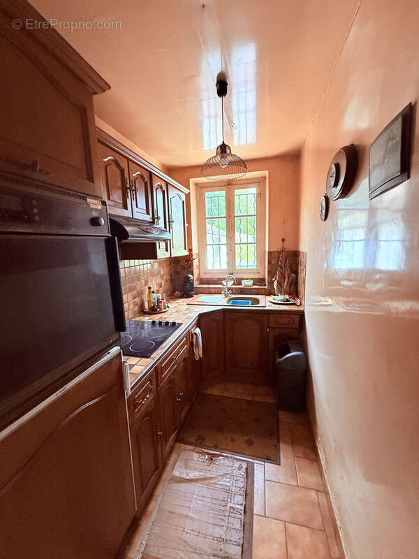 Maison à LA QUEUE-LES-YVELINES