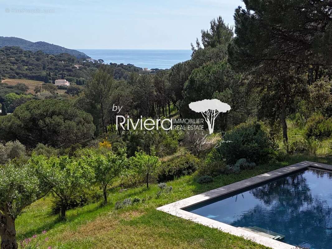 GIGARO - Propriété de très grand standing - Vue mer et pisci - photo 8