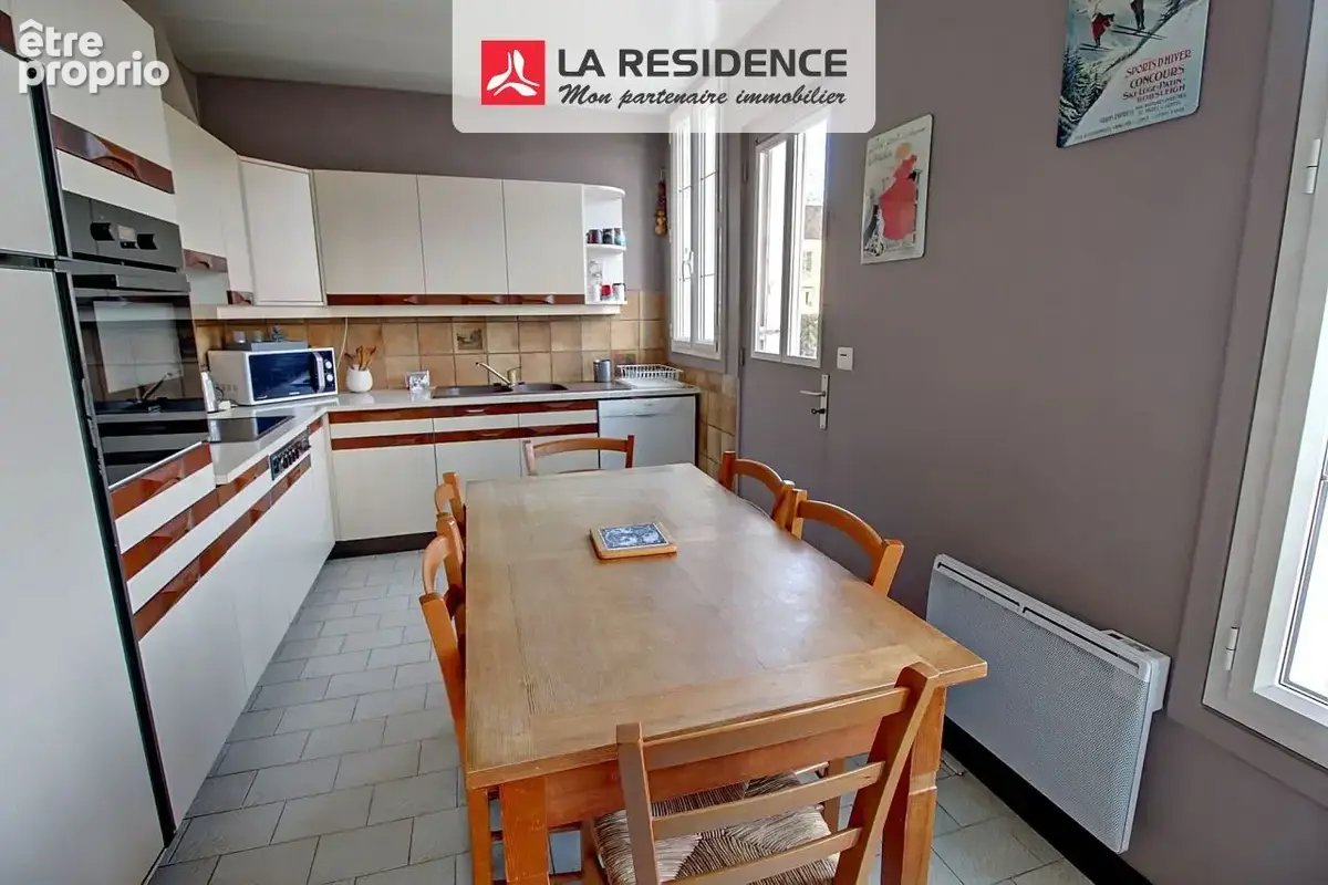 Maison 10 pièces 165 m² à vendre à Vaux-Sur-Seine (78740) - photo 3