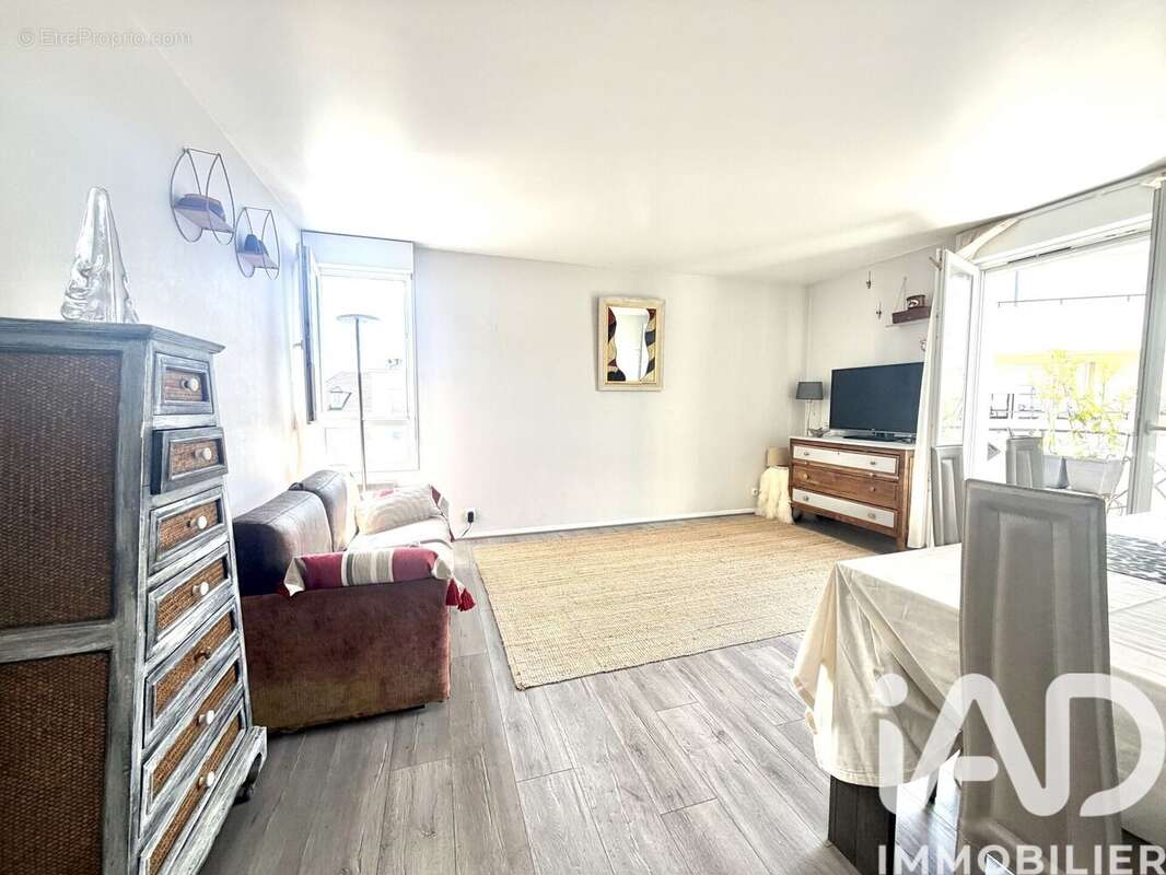 Photo 2 - Appartement à COMBS-LA-VILLE