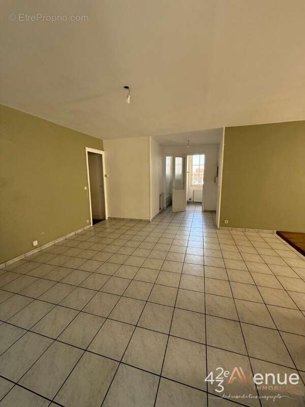 Appartement à SAINT-ETIENNE