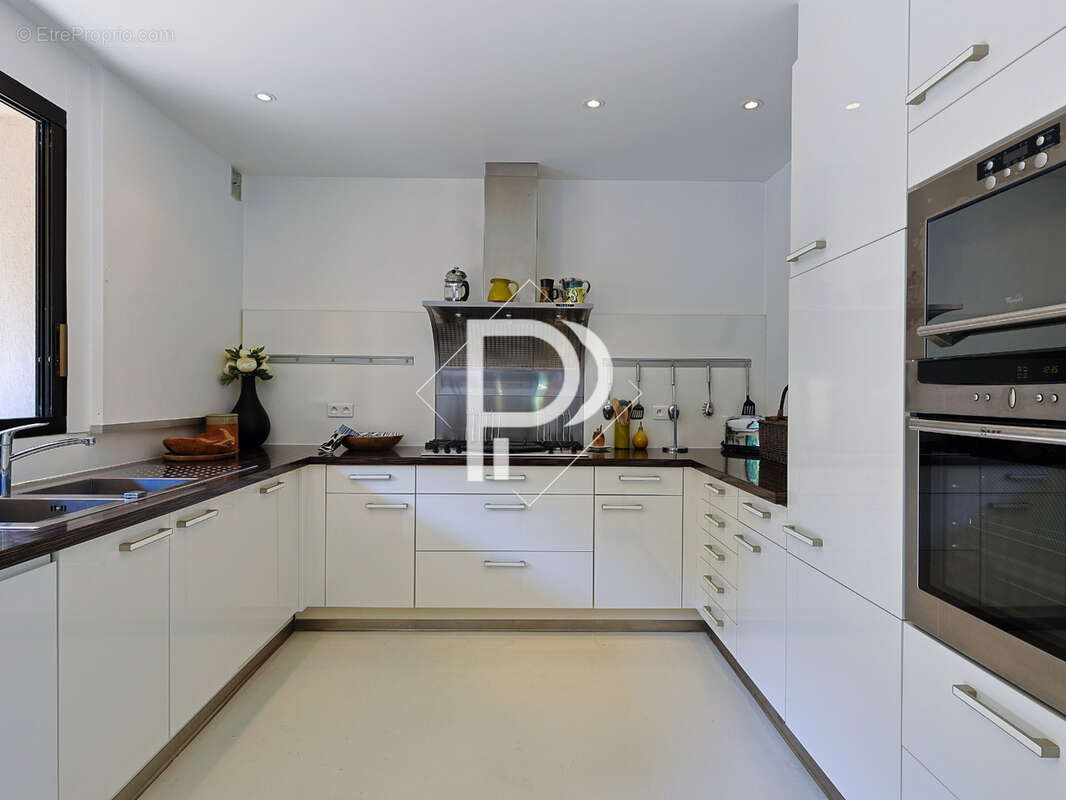 Maison à PLAN-DE-LA-TOUR