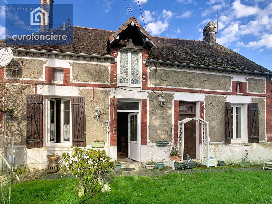 Maison à EAUX-PUISEAUX