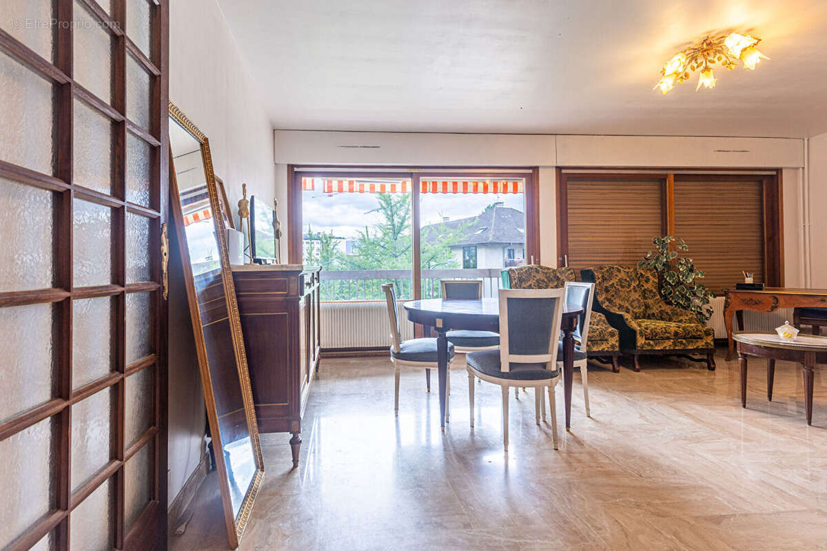 Agence immobiliere laforet - exclusivite - "lierre" - annecy / triangle d'or - appartement t3 de 83.85m² - terrasse - cave - pla - photo 3