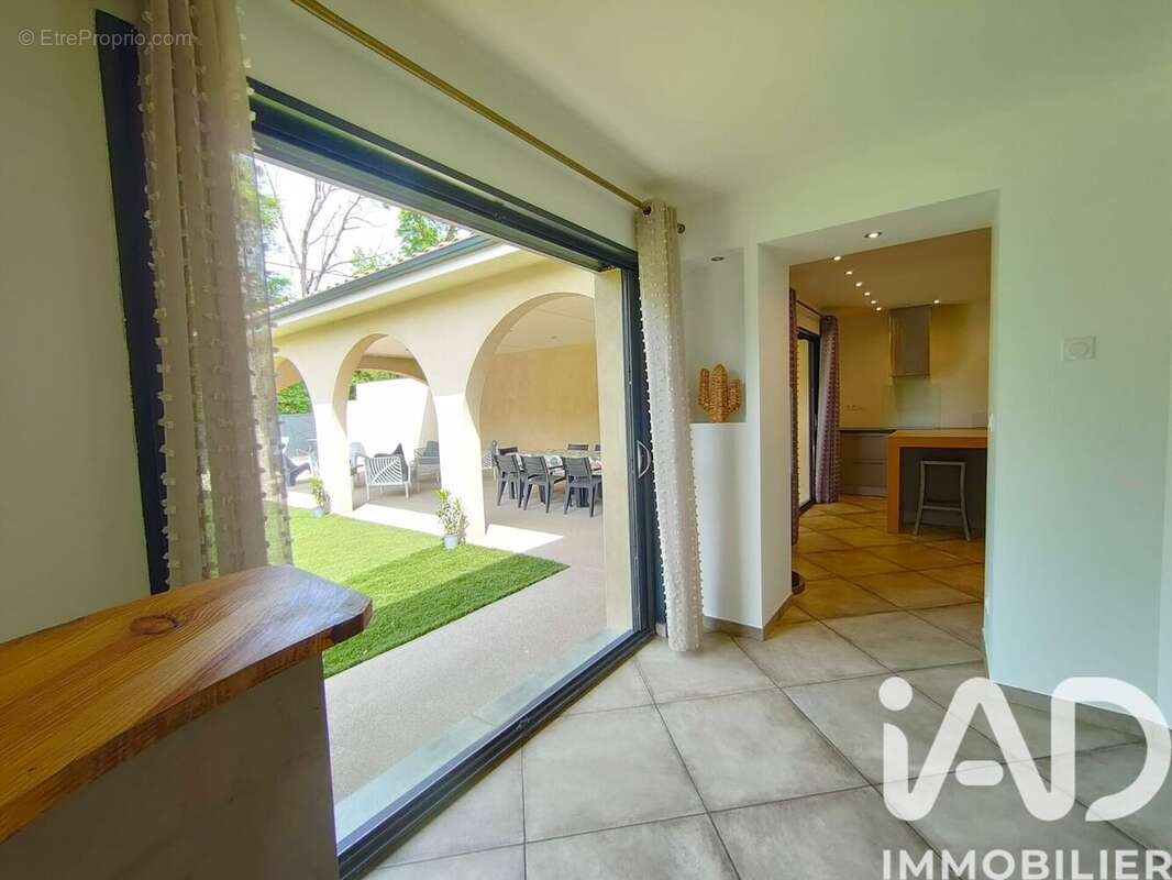 Photo 9 - Maison à SAINT-MARTIN-LA-PLAINE