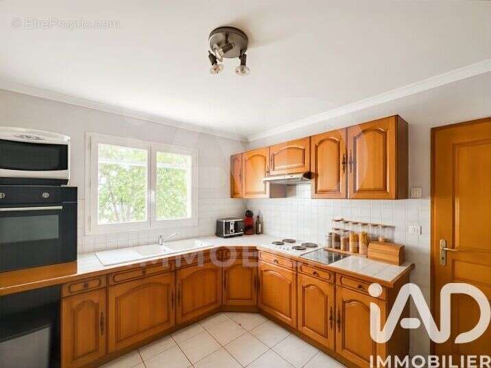 Maison 96 m² à Castillon-Du-Gard  - photo 4