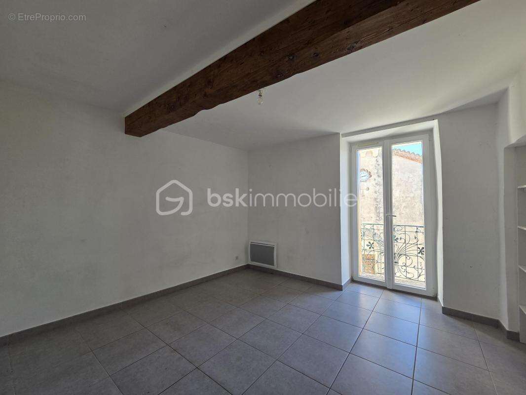 Appartement à COMBAILLAUX