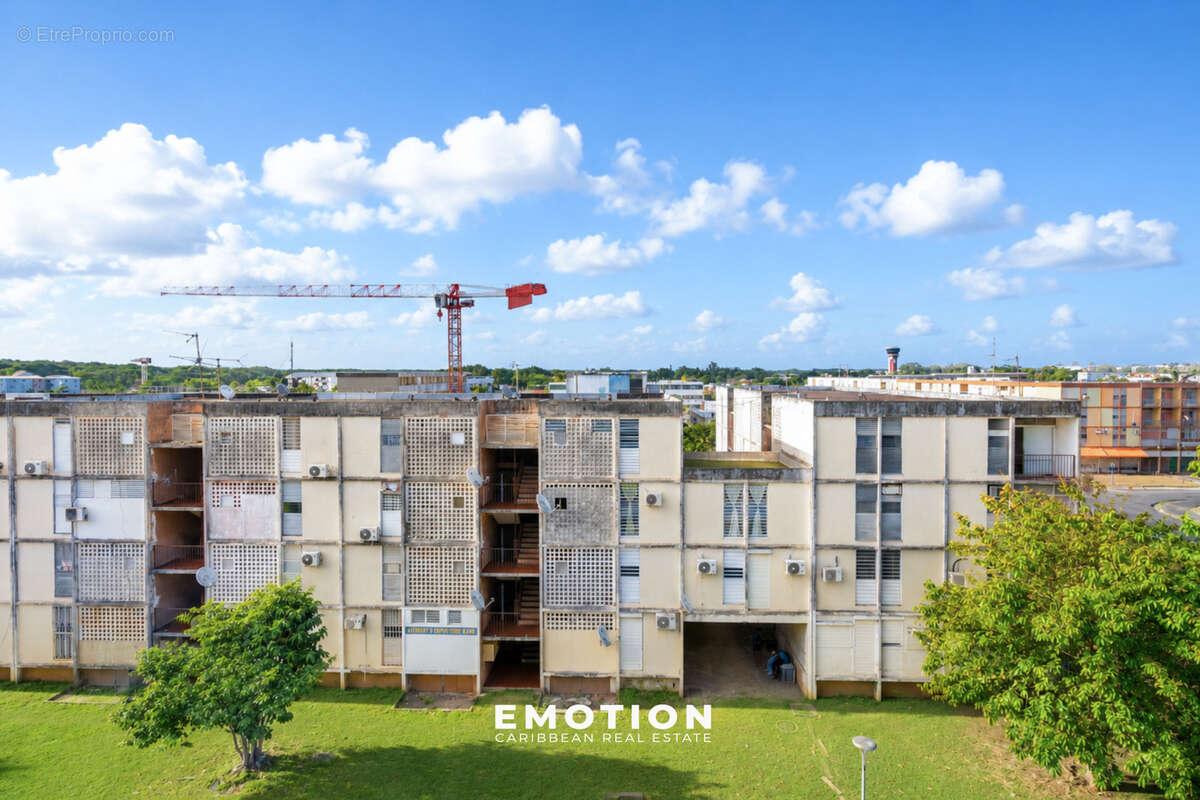 Appartement à LES ABYMES