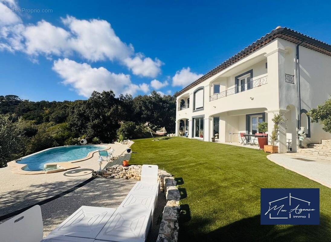 Maison à ROCHEFORT-DU-GARD