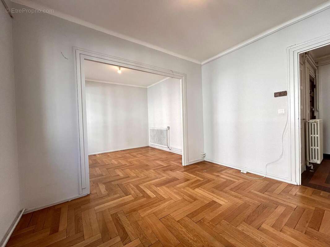 Appartement 65 m² à Lyon-7e  - photo 4
