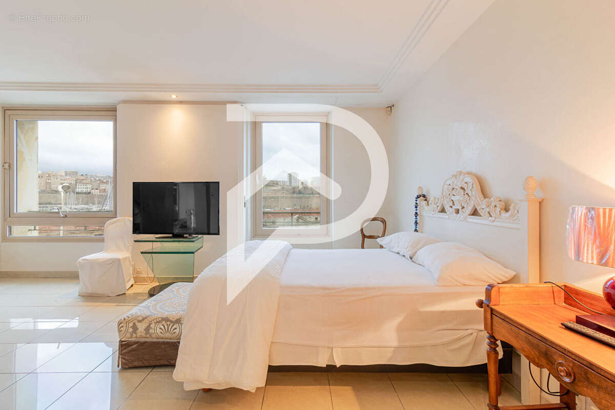 Appartement à MARSEILLE-2E