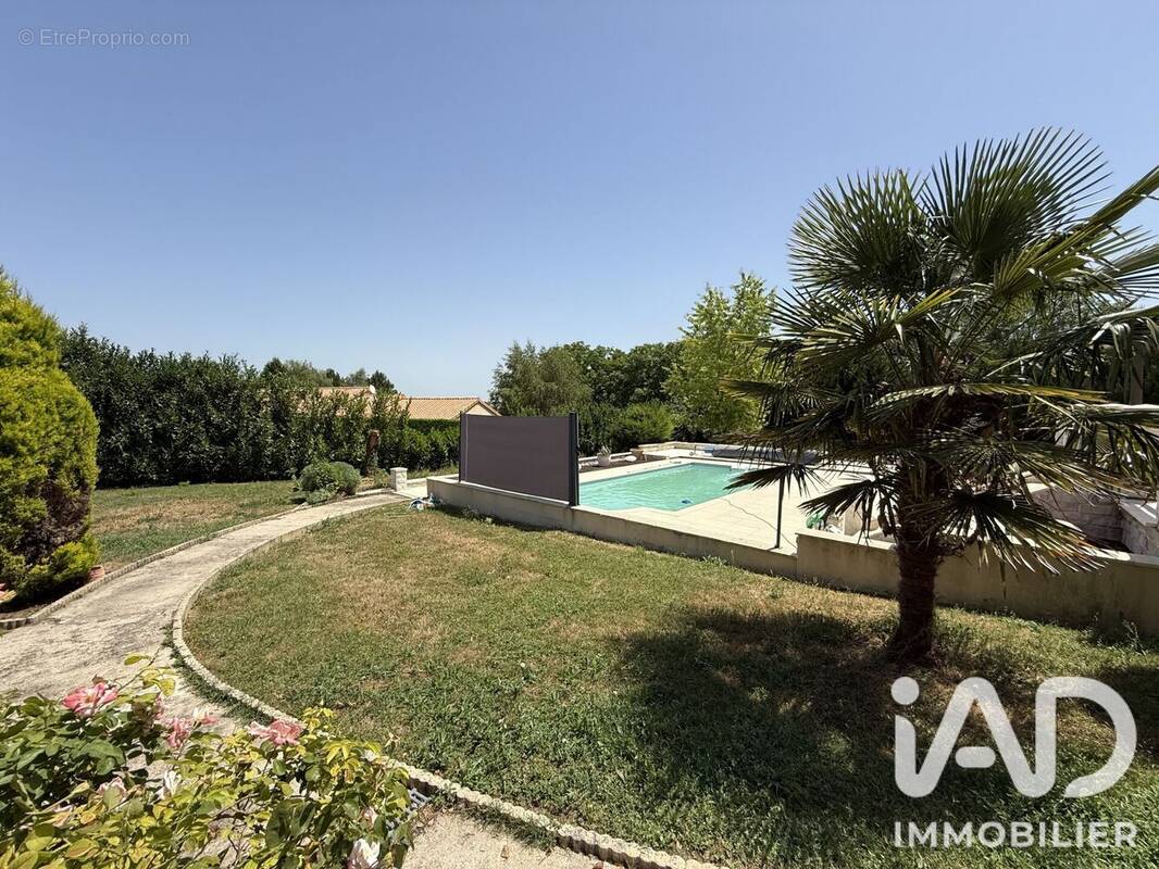Photo 1 - Maison à COLOMBIERS
