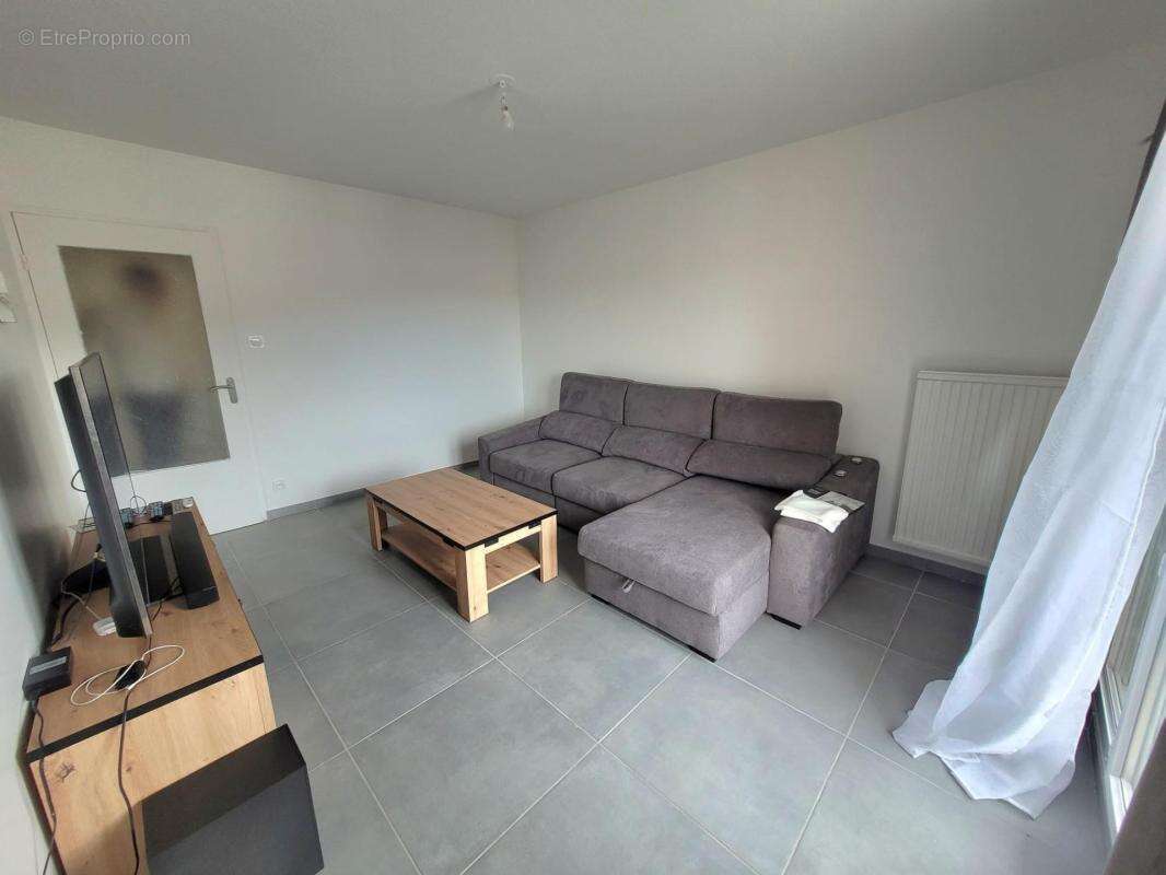 Appartement à ROCHE-LA-MOLIERE