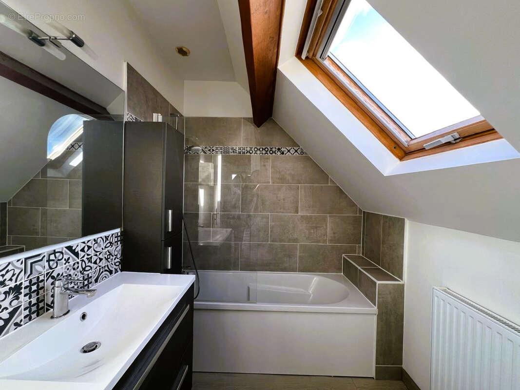 Maison à BARJOUVILLE