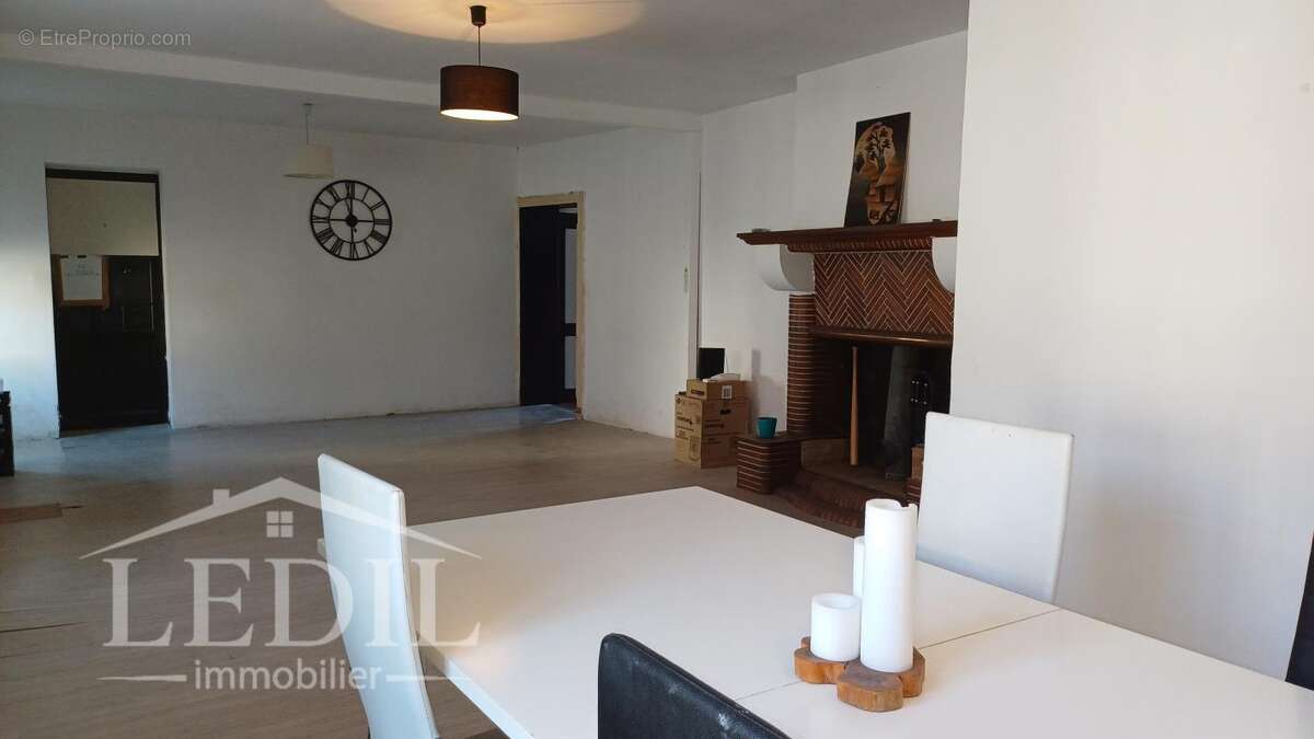 Maison à SAINT-SYMPHORIEN