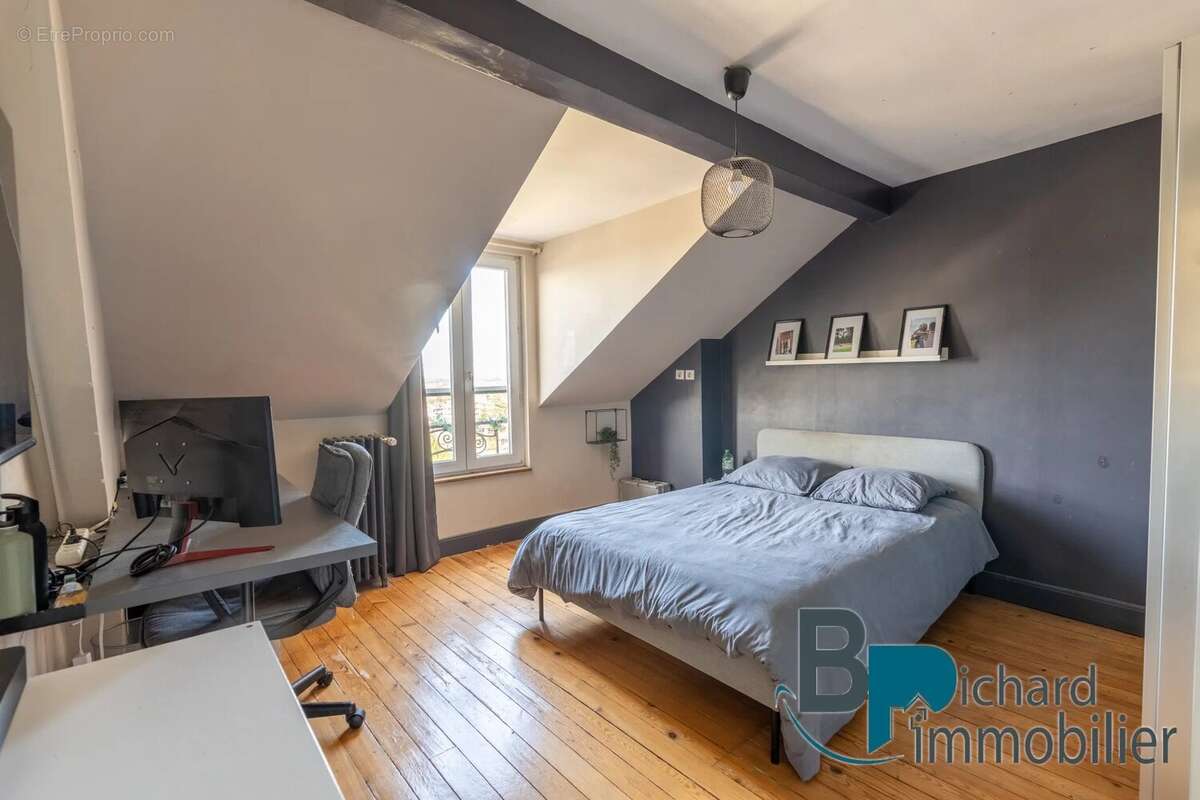 LAON -  QUARTIER GARE  - Maison de caractère - photo 9