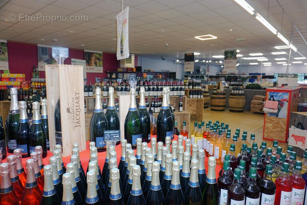 Commerce à PARAY-LE-MONIAL