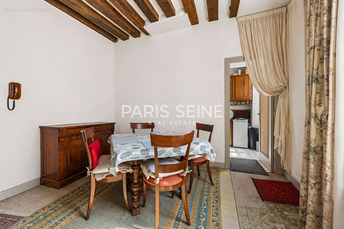 Appartement à PARIS-6E