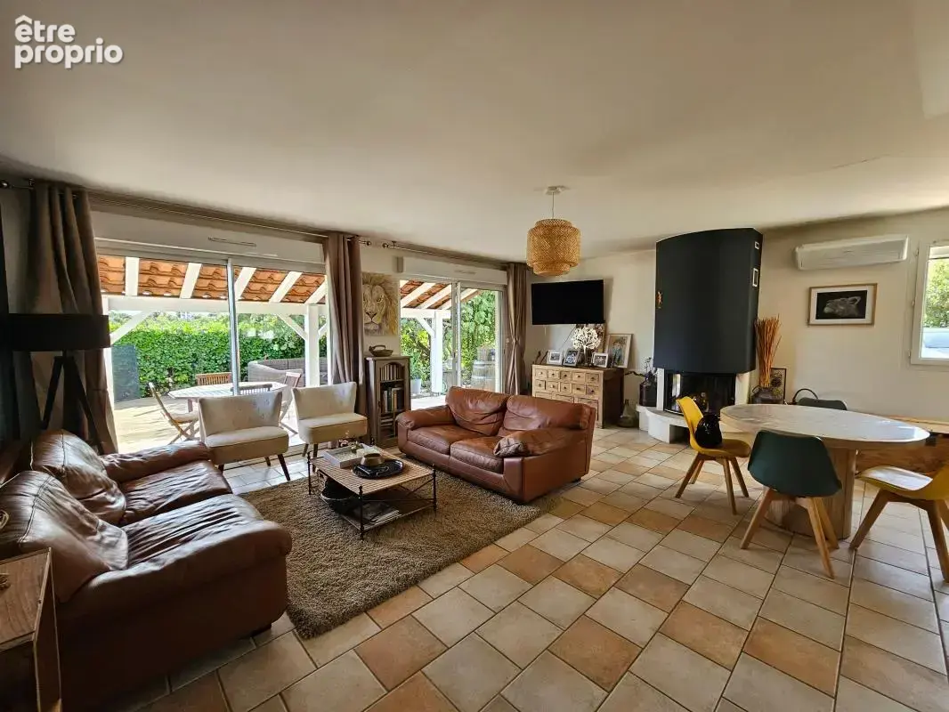 SUD ARDÈCHE – SAINT-PAUL-LE-JEUNE (07460) Coup de cœur assuré ! Charmante villa de plain-pied sans aucun travaux, sur grand terr - photo 3