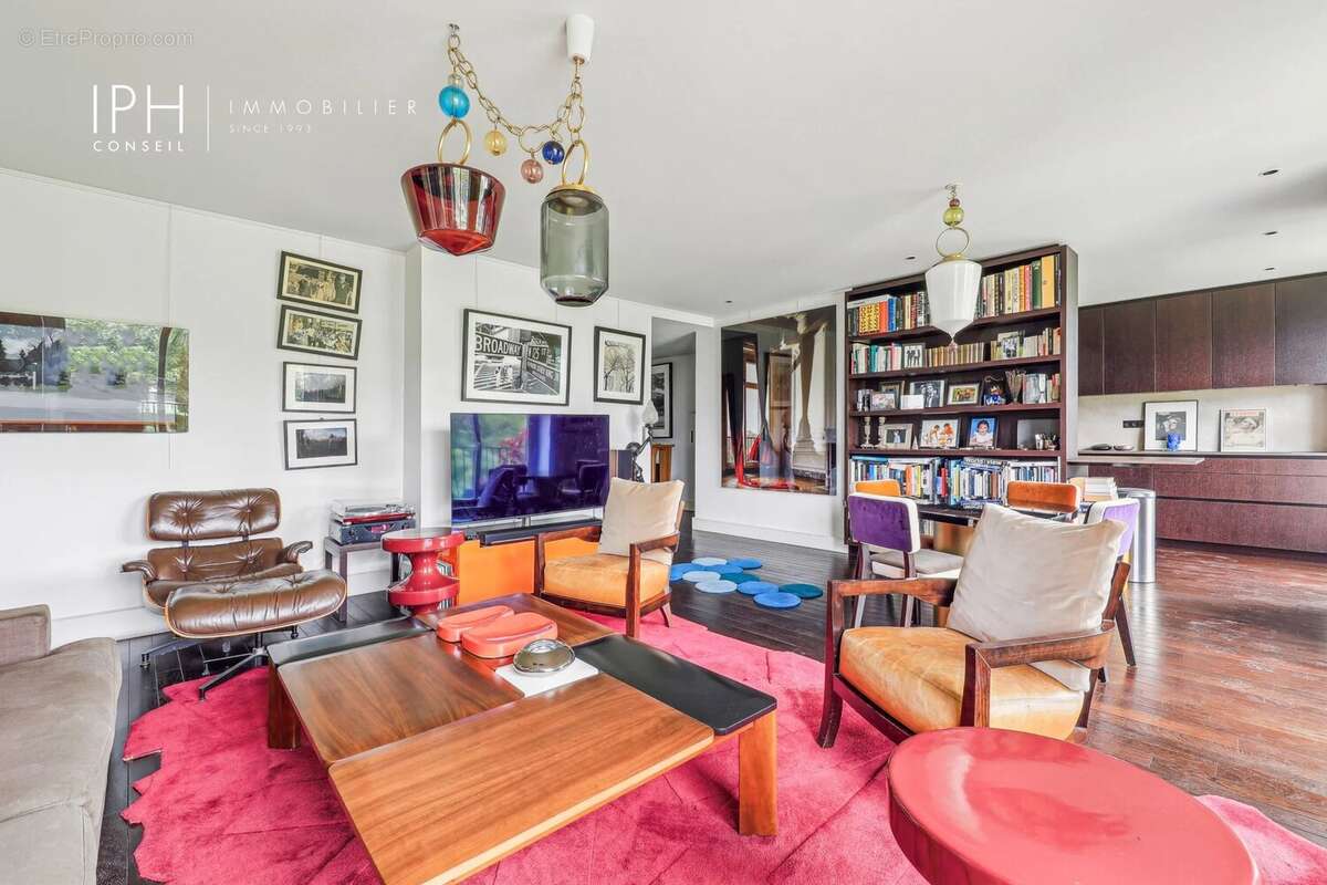 Appartement à NEUILLY-SUR-SEINE