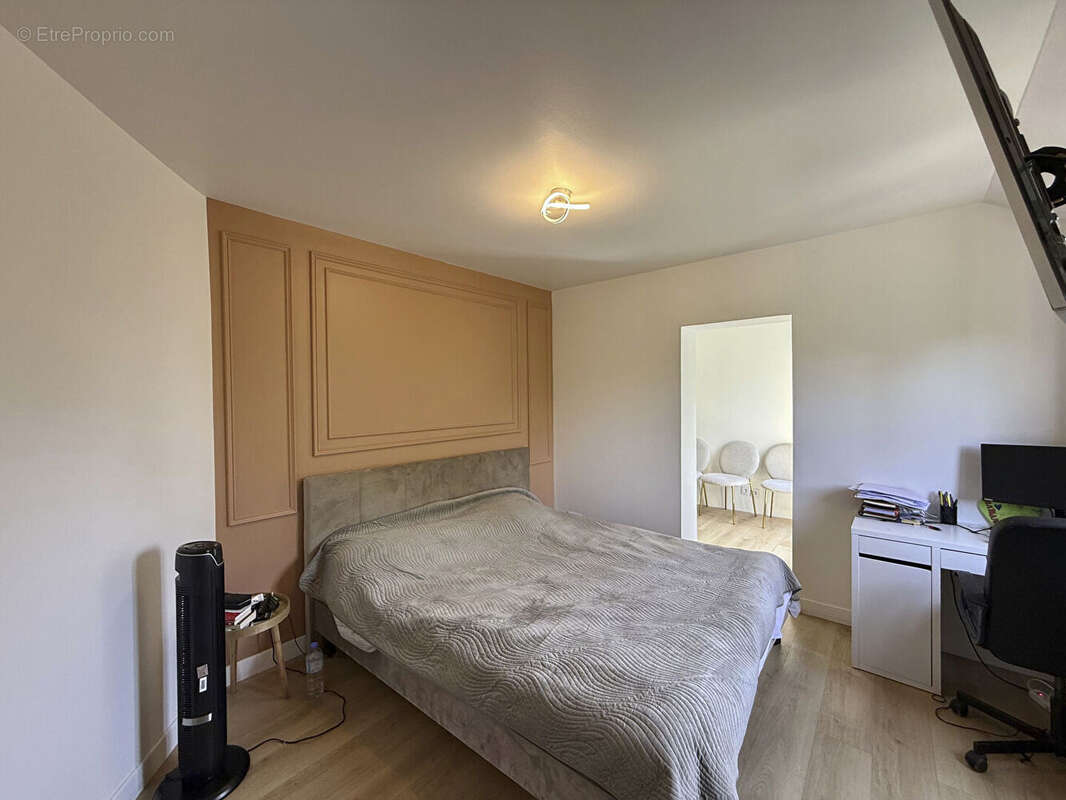Maison Saint Cyr L Ecole 6 pièce(s) 153 m2 - photo 7