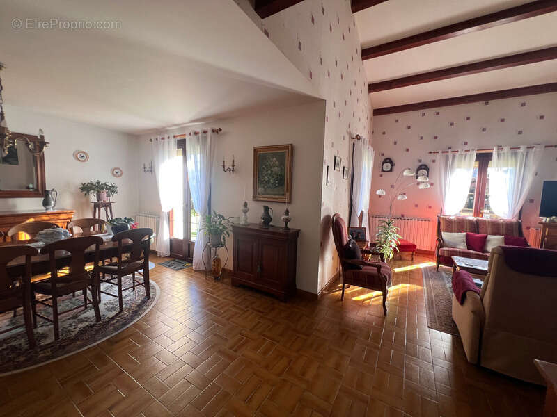 Maison à SAINT-SULPICE-DE-COGNAC