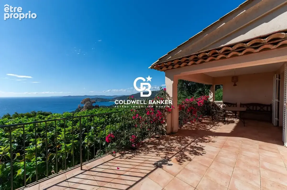 Villa de charme avec vue mer panoramique et piscine – Un cadre de vie privilégié - photo 4