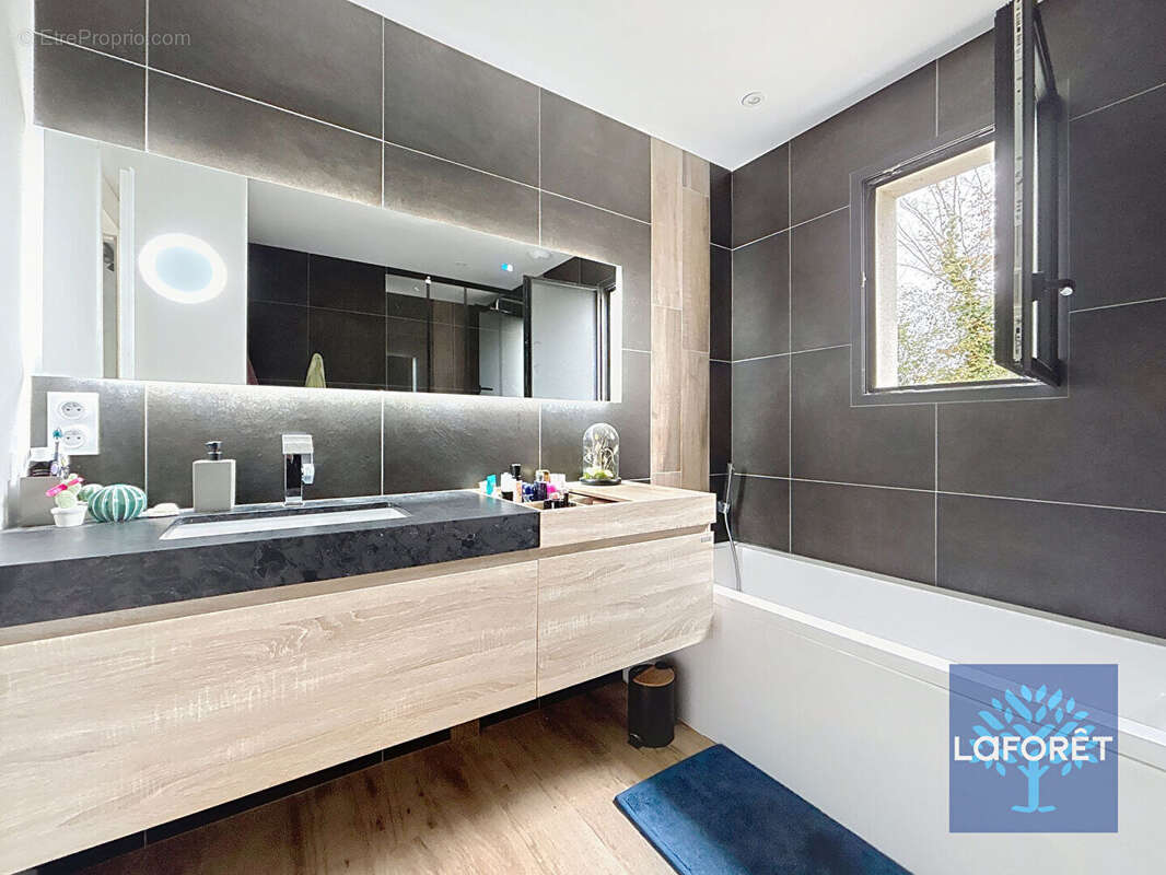 Maison à VENANSAULT