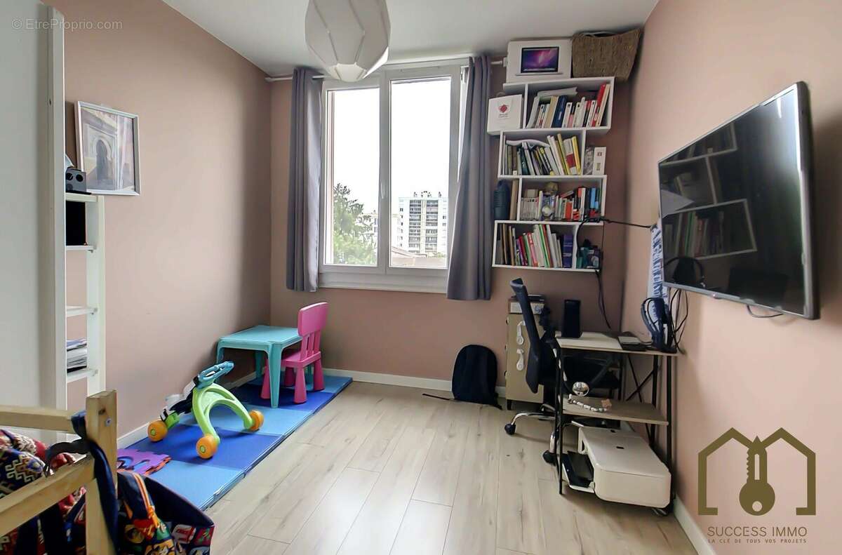 Appartement à VAULX-EN-VELIN