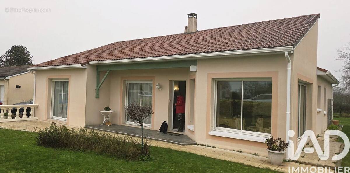 Photo 1 - Maison à COURLAY