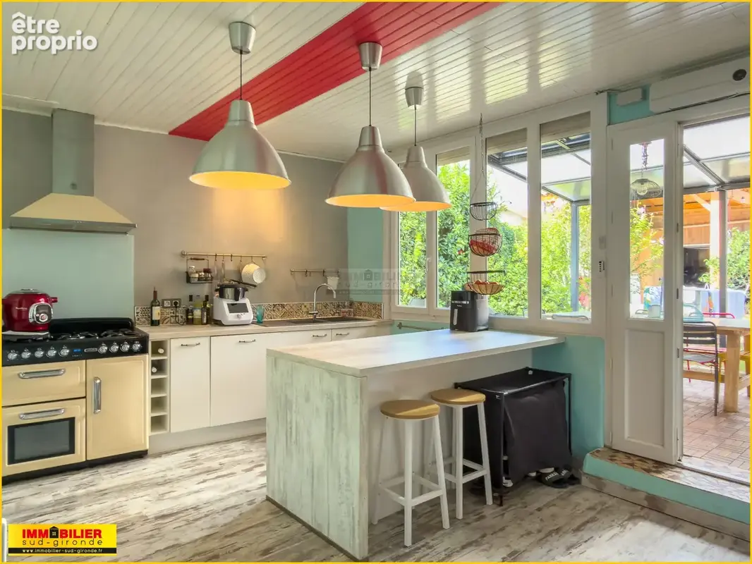 Maison de famille en pierre, rénovée avec caractère - photo 5