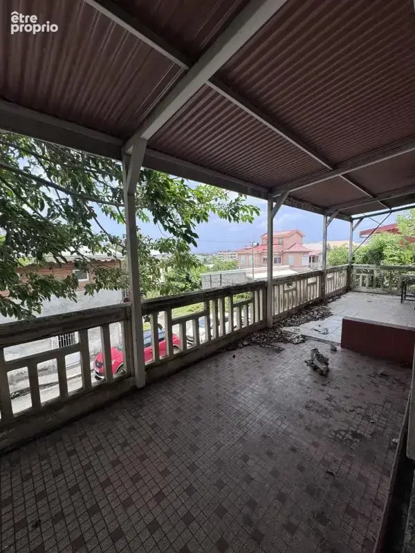 A vendre maison à démolir- Fort de France 97200 - photo 2