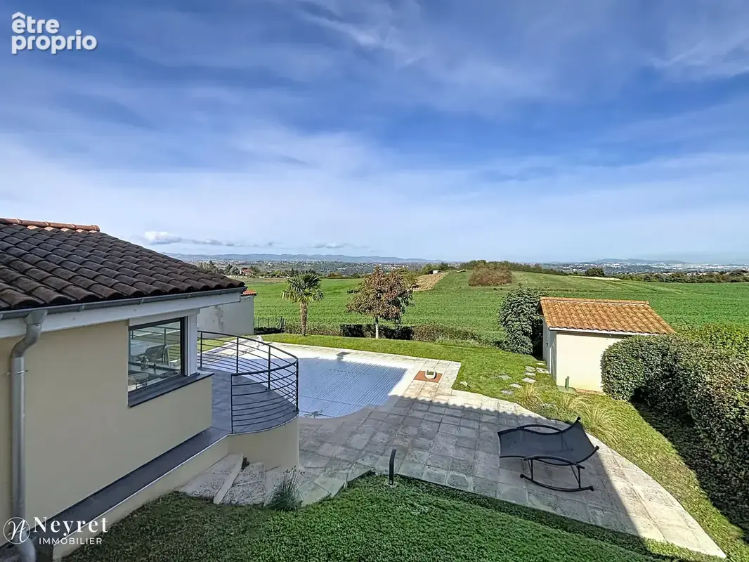 Maison 135 m2   Vue panoramique Lyon   Piscine   Terrain 1 000 m2   DPE B - photo 25